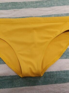 NOODLE-BAGZ YELLOW SWIM BRIEF, 3" Sides, SIZE "L" (Pre-Owned) (*)